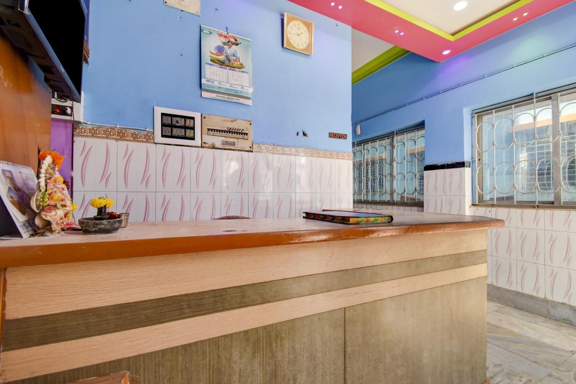 Spot On Sankhabela Guest House 迪卡 外观 照片